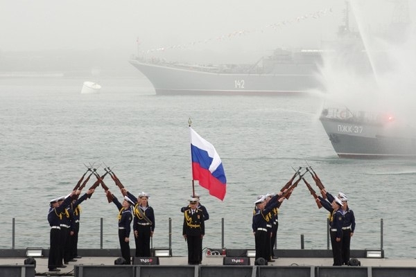 У Чорному морі розміщується близько семи десантних кораблів Чорноморського флоту Росії