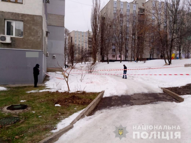 В Харькове мужчины в балаклавах стреляли в полицейского