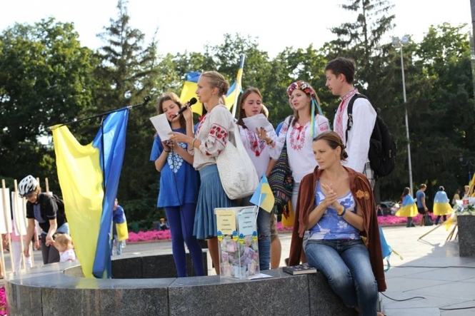 Парад військ і молебень за народ. Як Україна святкуватиме День Незалежності
