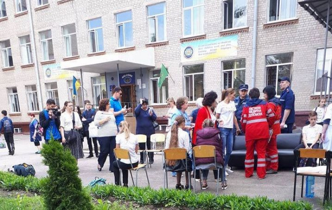 В Харькове из-за распыления газового баллончика в школе госпитализированы 15 детей