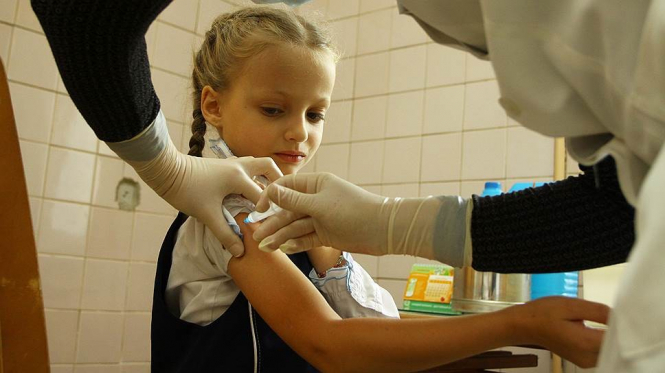 Корь в Украине: страх вакцинации и манипуляции "экспертов"