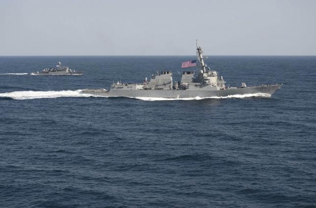 Китай погрожує США війною через есмінець біля спірних островів