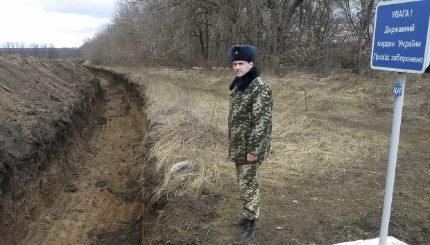 Украина отделилась от России рвом длиной в 600 км 