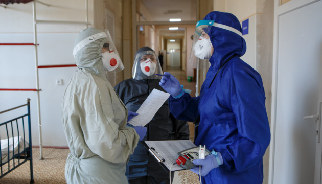 Добова смертність від COVID-19 в Україні за минулу добу встановила другий результат від початку пандемії