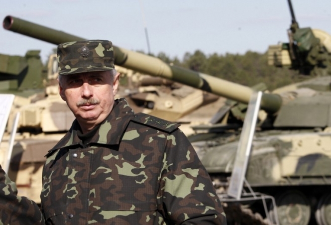 Министр обороны пробует вызвать доверие жителей Донбасса