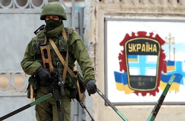 Вчера в Украину хотели прорваться более 540 вооруженных радикалов из России