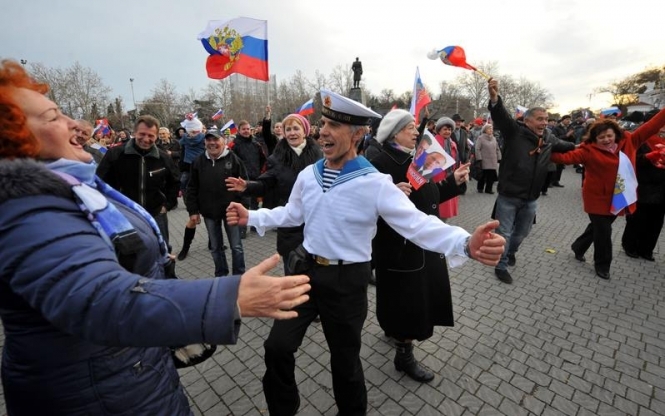 В России заявляют, что 2,5 тыс. крымчан уже получили российские паспорта