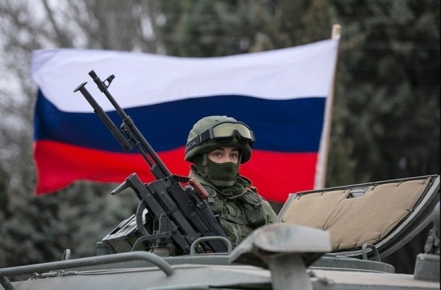 4 тысячи российских войск в Крыму подошли к границе с материковой частью Украины, - СНБО