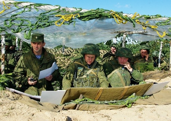 Россия сосредоточила на границе с Украиной 14 батальонно-тактических групп, десантников и тысячи единиц техники