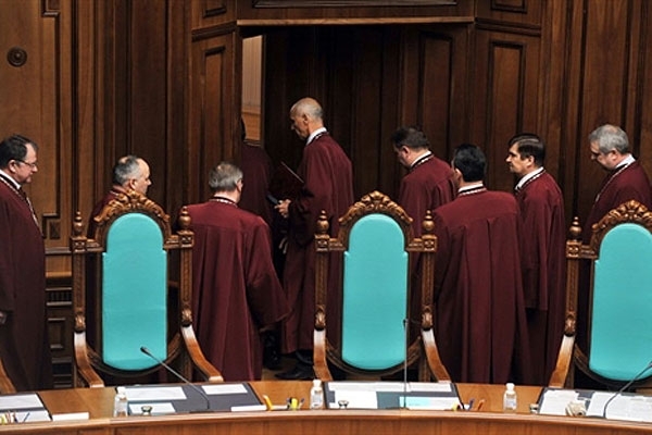 Конституційний Суд визнав декомунізацію конституційною