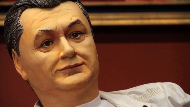 Подарунки політиків диктатору Януковичу