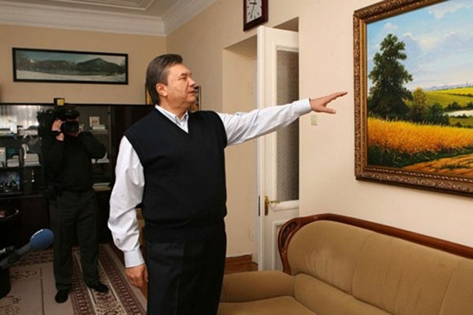 Один день Януковича коштує 2172 пенсії