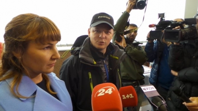 Яценюк и Ляшко в соседних кабинках и Саакашвили на велосипеде: как голосовали политики
