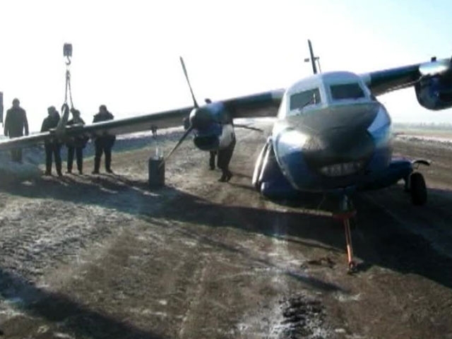5 парашутистів загинули через аварійну посадку літака