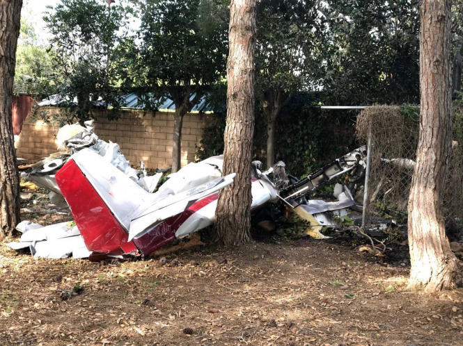 В США легкомоторный самолет врезался в дом: два человека погибли