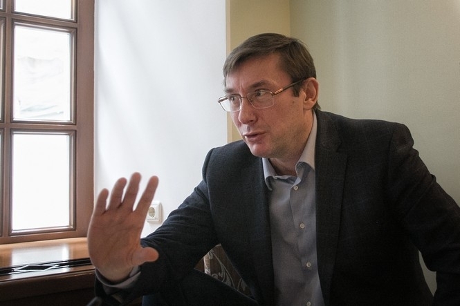 Местные выборы на Донбассе будут проводить после выполнения мирного плана, - Луценко