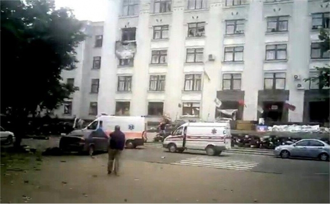 Террористы обстреляли дом престарелых в Луганске: пять человек погибло