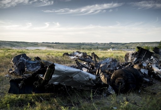 Біля аеропорту в Луганську знайшли тіла невпізнаних військових