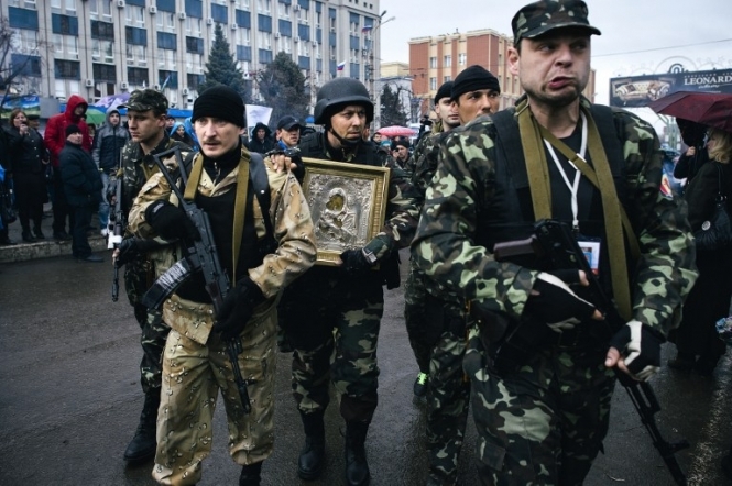 Неукраинские военные завезли оружие на территорию Луганской тюрьмы