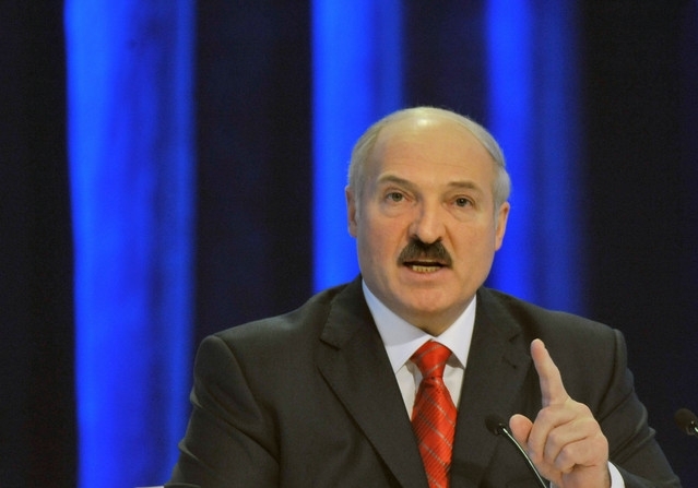 Лукашенко не вірить, що на Донбасі воюють російські війська