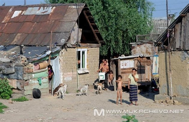 В селе под Измаилом местные жители устроили погром цыганских домов после убийства ребенка