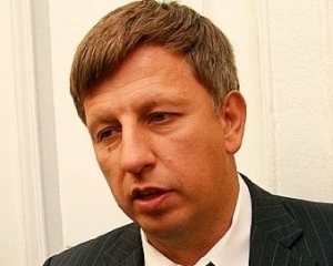 Макеєнко узаконив рішення по мандату Власенка і склав з себе повноваження голови комітету