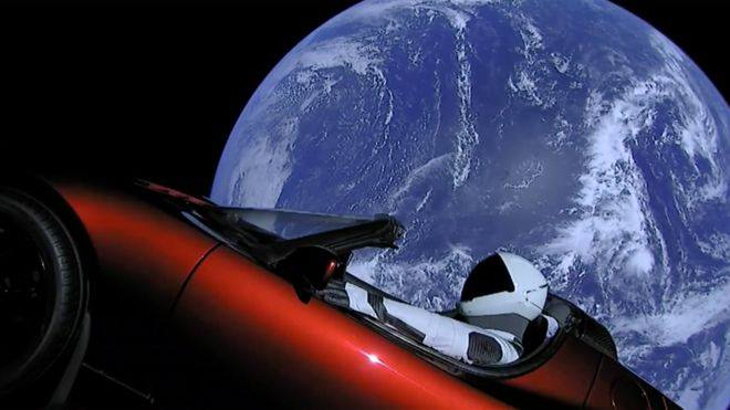 Автомобиль Tesla внесли в базу космических объектов