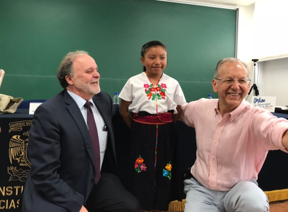 8-летняя мексиканка получила премию в области ядерной физики - ВИДЕО