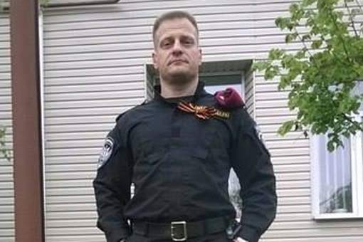 Запорізькій міліціонер, який погрожував патріотам України, 9 травня одягнув георгіївську стрічку