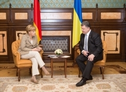 Германия не будет поставлять оружие в Украину, - Меркель