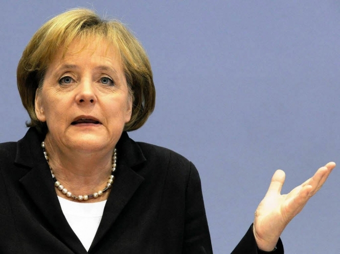 Меркель: ми просимо відпустити Тимошенко на лікування за кордон