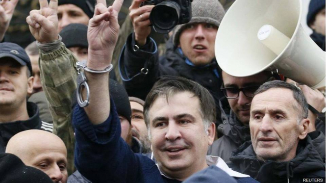 Задержание Саакашвили вряд ли пойдет на пользу Порошенко, - The Guardian