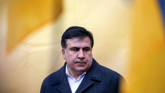 Саакашвили говорит, что ГМС выдала ему документ, разрешающий его пребывание в Украине