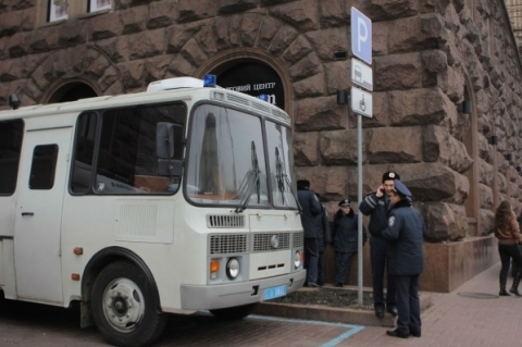 Міліція увійшла в Український дім