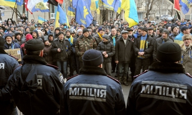 Репресивні закони вже діють: у Києві міліція затримала активістів за 