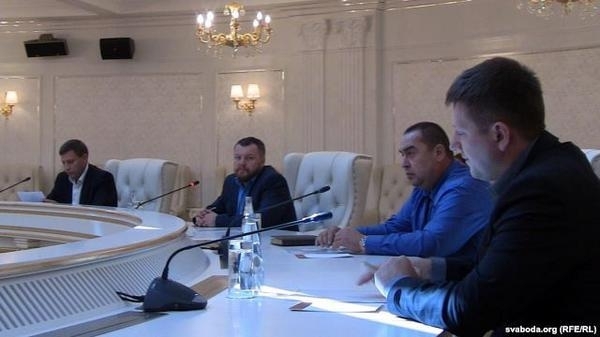 Яценюк считает бесперспективными переговоры с ДНР и ЛНР