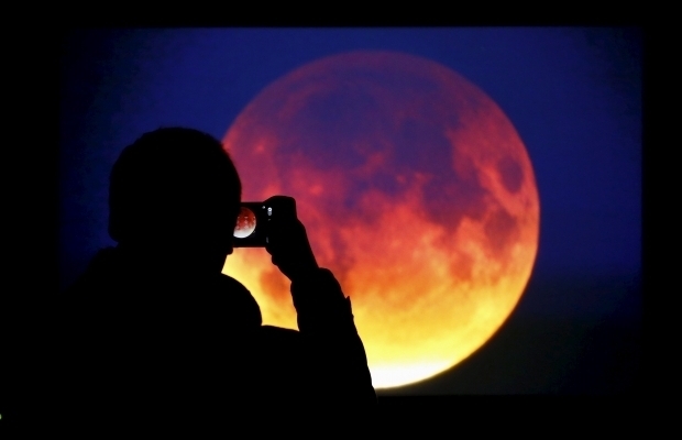 Ученые выяснили, когда на Луне существовала атмосфера