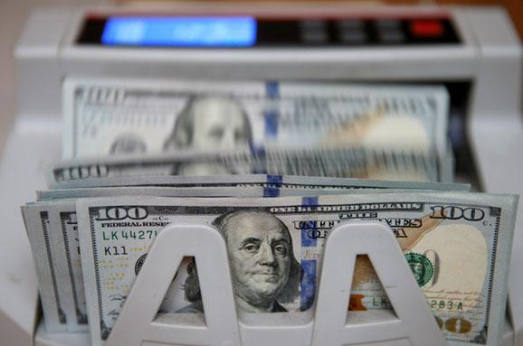 Україна повинна сплатити $14 млрд зовнішнього боргу за три роки
