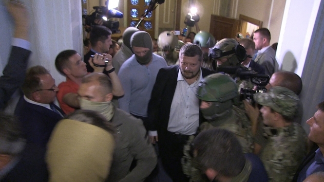 СБУ затримала та вивезла Мосійчука у невідомому напрямі, - фото