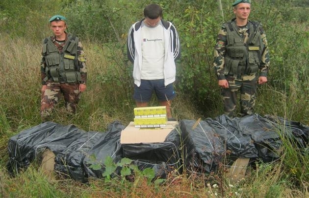 Україна розповсюджує найбільше контрабандних цигарок у світі