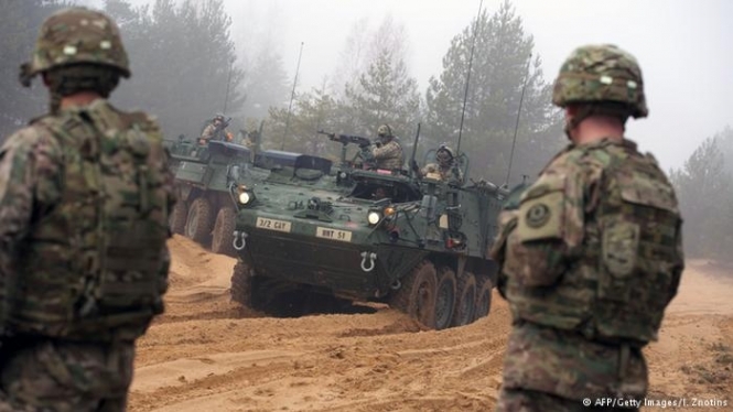 В Латвию вошла колонна военной техники США