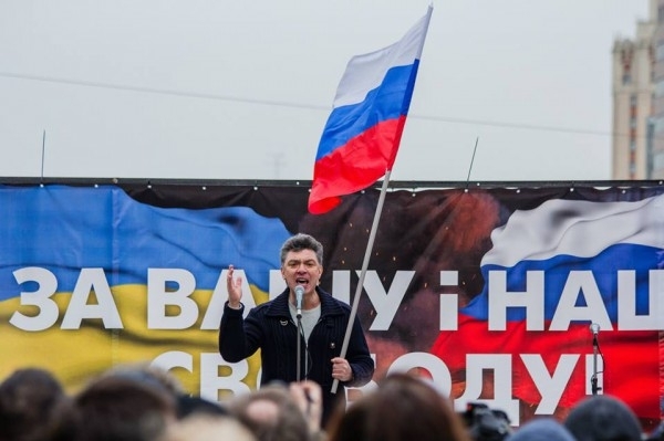 Порошенко наградил Бориса Немцова орденом Свободы