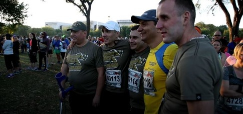 Раненые бойцы АТО приняли участие в марафоне Морской пехоты США