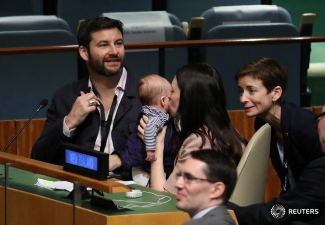 Прем'єр-міністр Нової Зеландії прийшла з 3-місячною донькою в зал Генасамблеї ООН