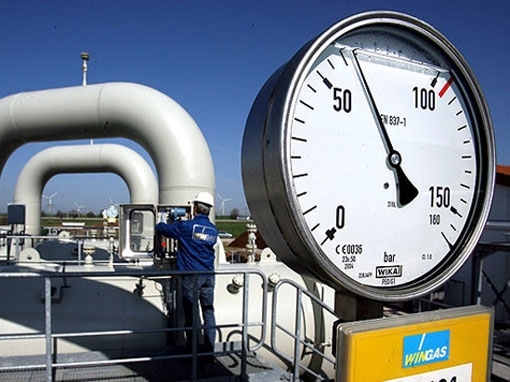 Путин требует от Украины платить за газ авансом