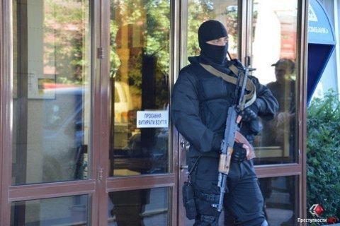 Правоохранители пришли с обысками в Николаевский морпорт