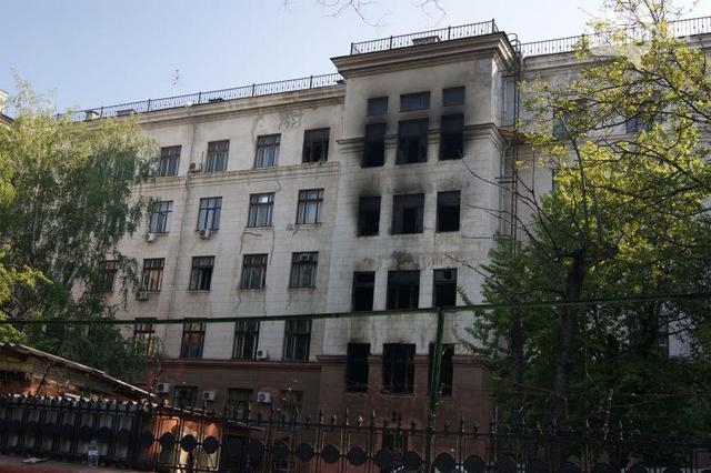 Дом Профсоюзов в Одессе загорелся из-за коктейлей Молотова