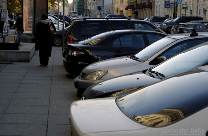 Київ переходить на безготівкову оплату паркування 

