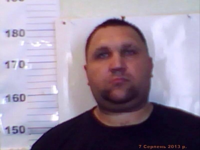 Геращенко опублікував фото підозрюваного у вбивстві трьох міліціонерів