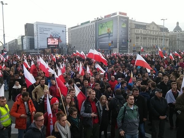В Варшаве во время беспорядков задержали уже более 200 демонстрантов, - фото, видео